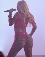 Iggy Azalea ass worship