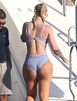 Iggy Azalea ass worship