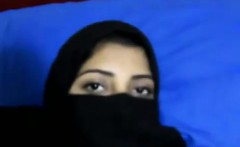 indian girl conceals her face when she will be fucked