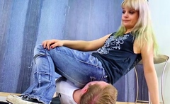 Boss Girls - This jeans facesitting session is his doom -
