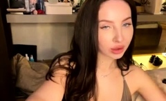 Brunette Solo Webcam Masturbation